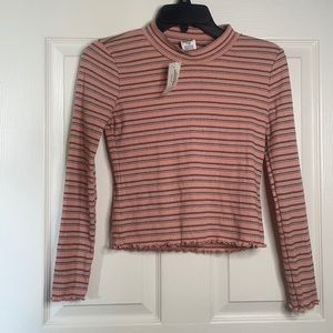 NWT Tilly’s striped long sleeve crop top